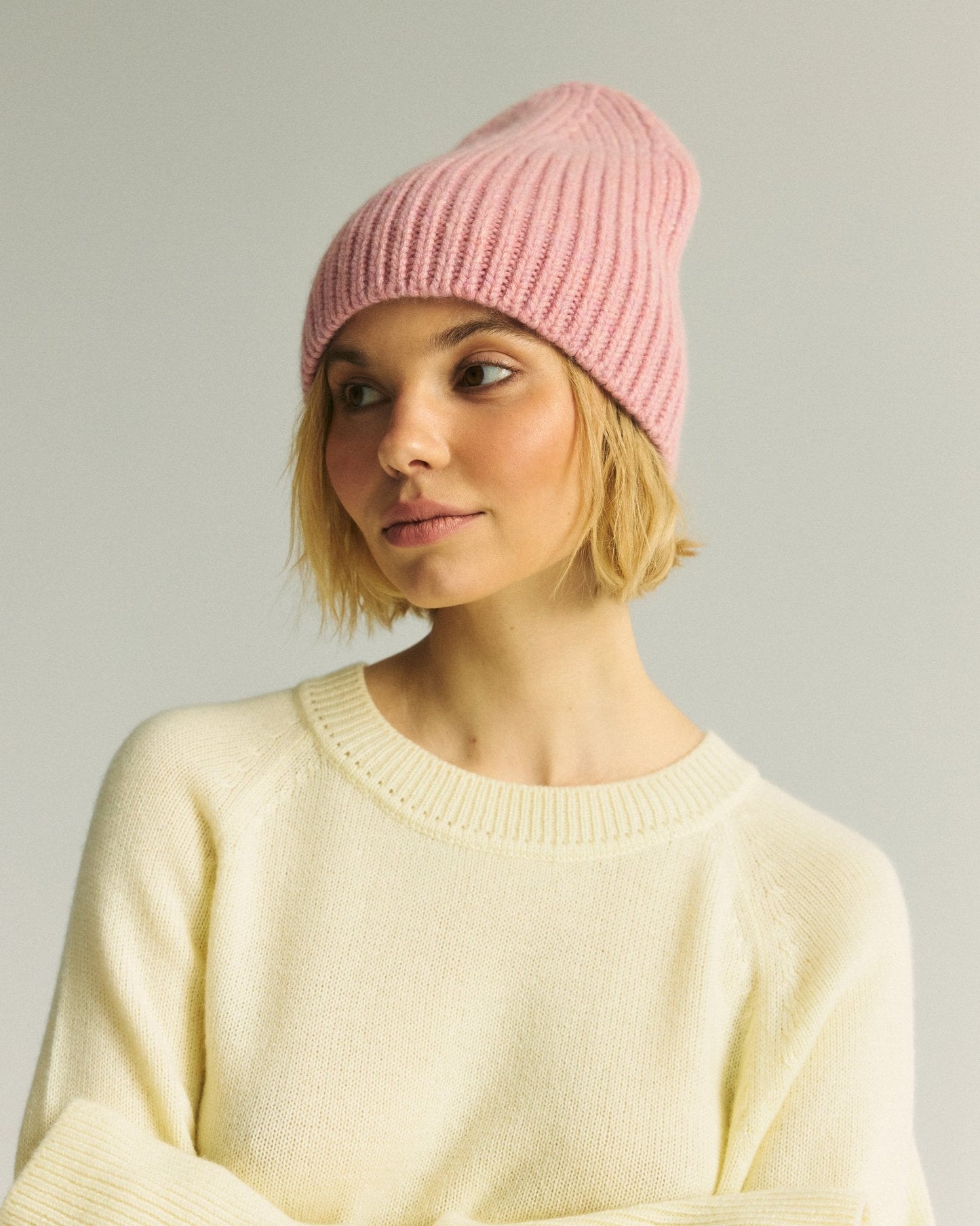 Pure Cashmere Beanie in Pink - NiSO