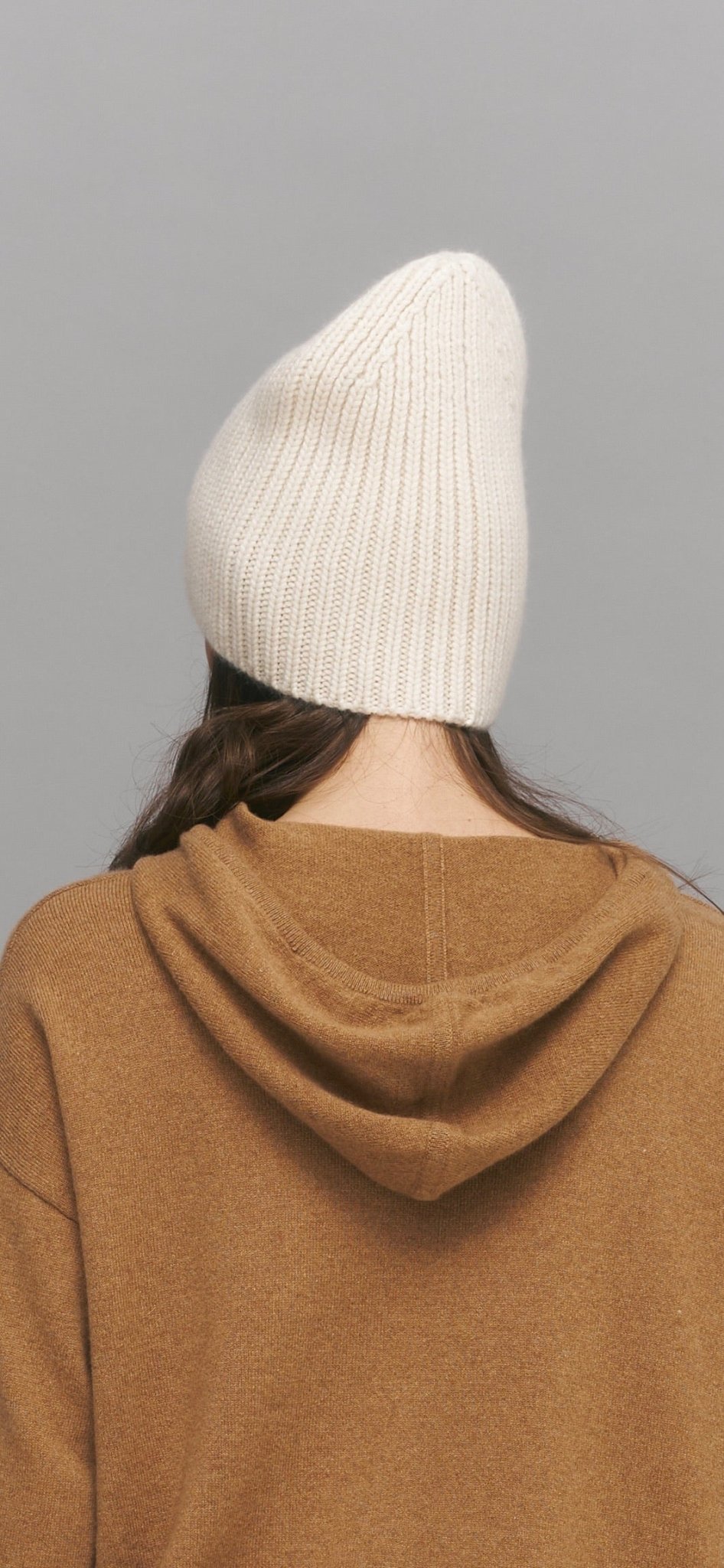 Luxurious Pure Cashmere Beanie in Sophisticated White - NiSO