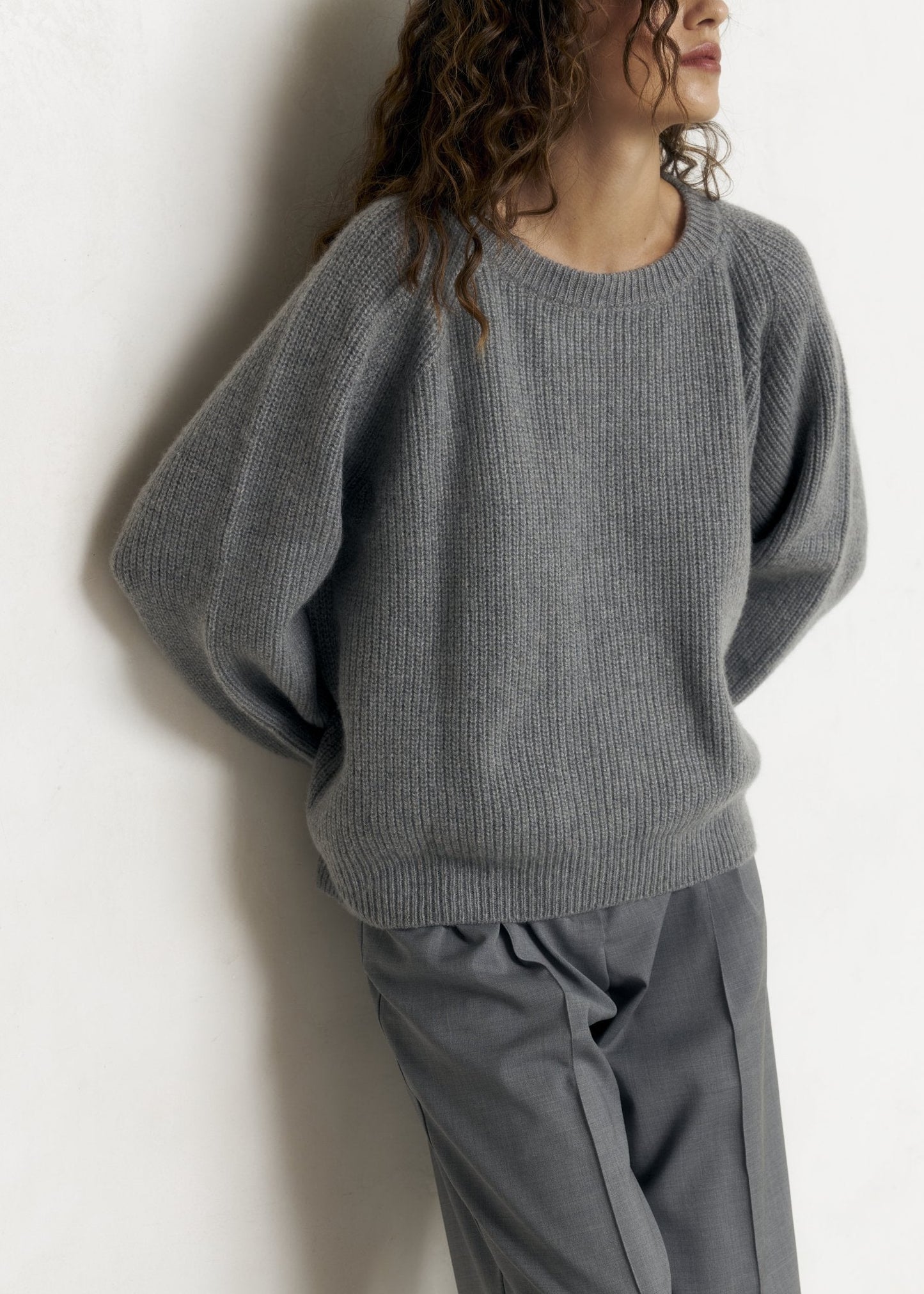 RUTA Ribbed - knit Cashmere Sweater in Gray - NiSO