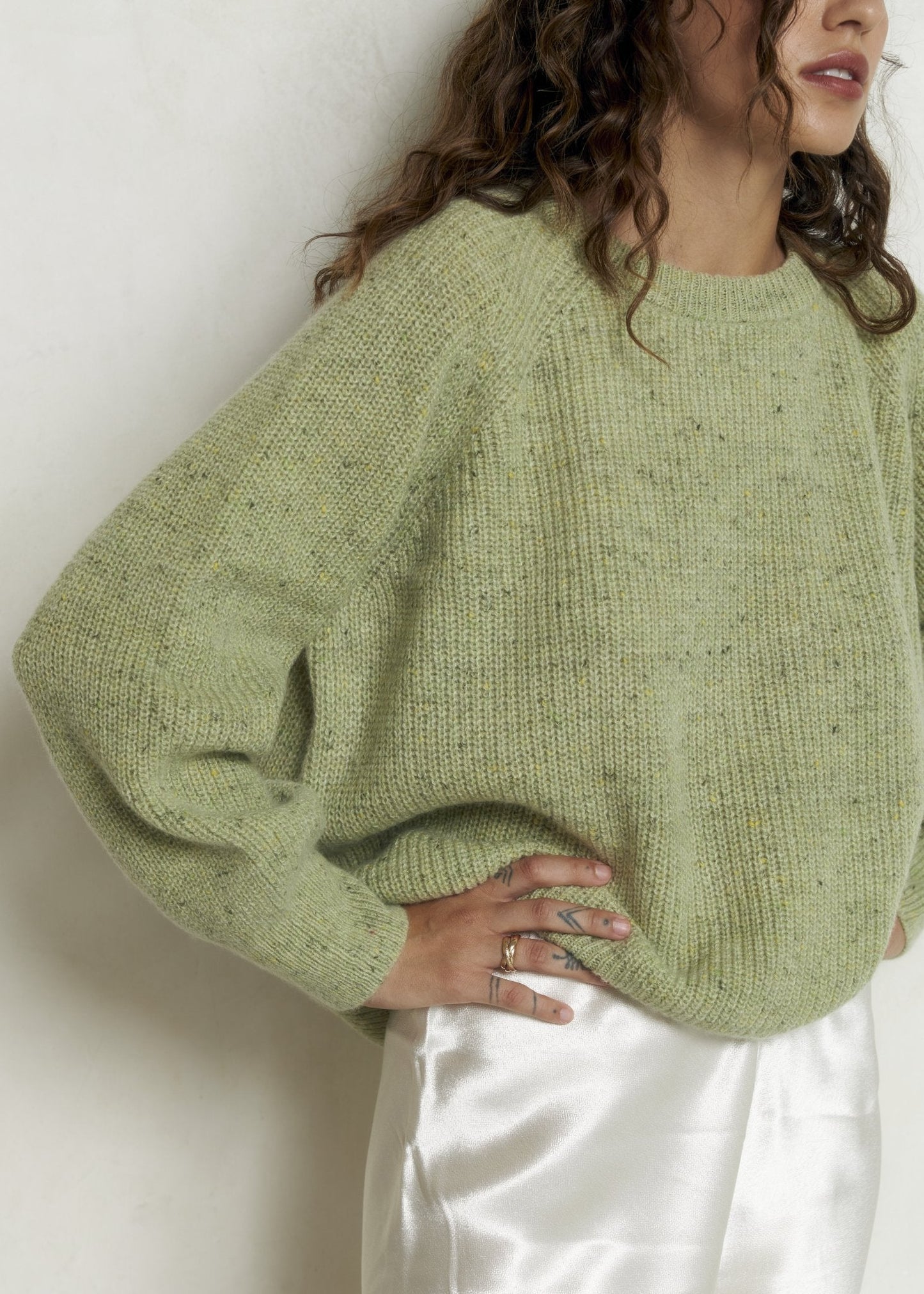 RUTA Ribbed - knit Cashmere Sweater in Melange Green - NiSO