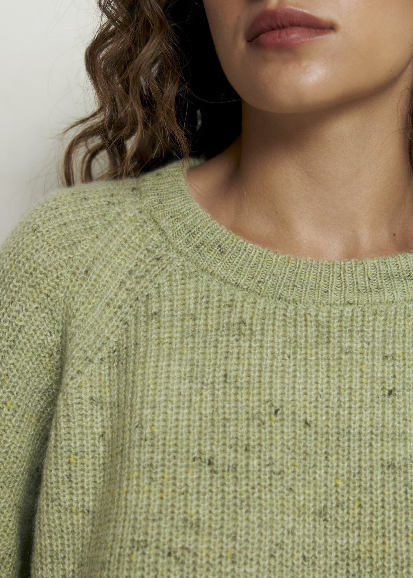 RUTA Ribbed - knit Cashmere Sweater in Melange Green - NiSO