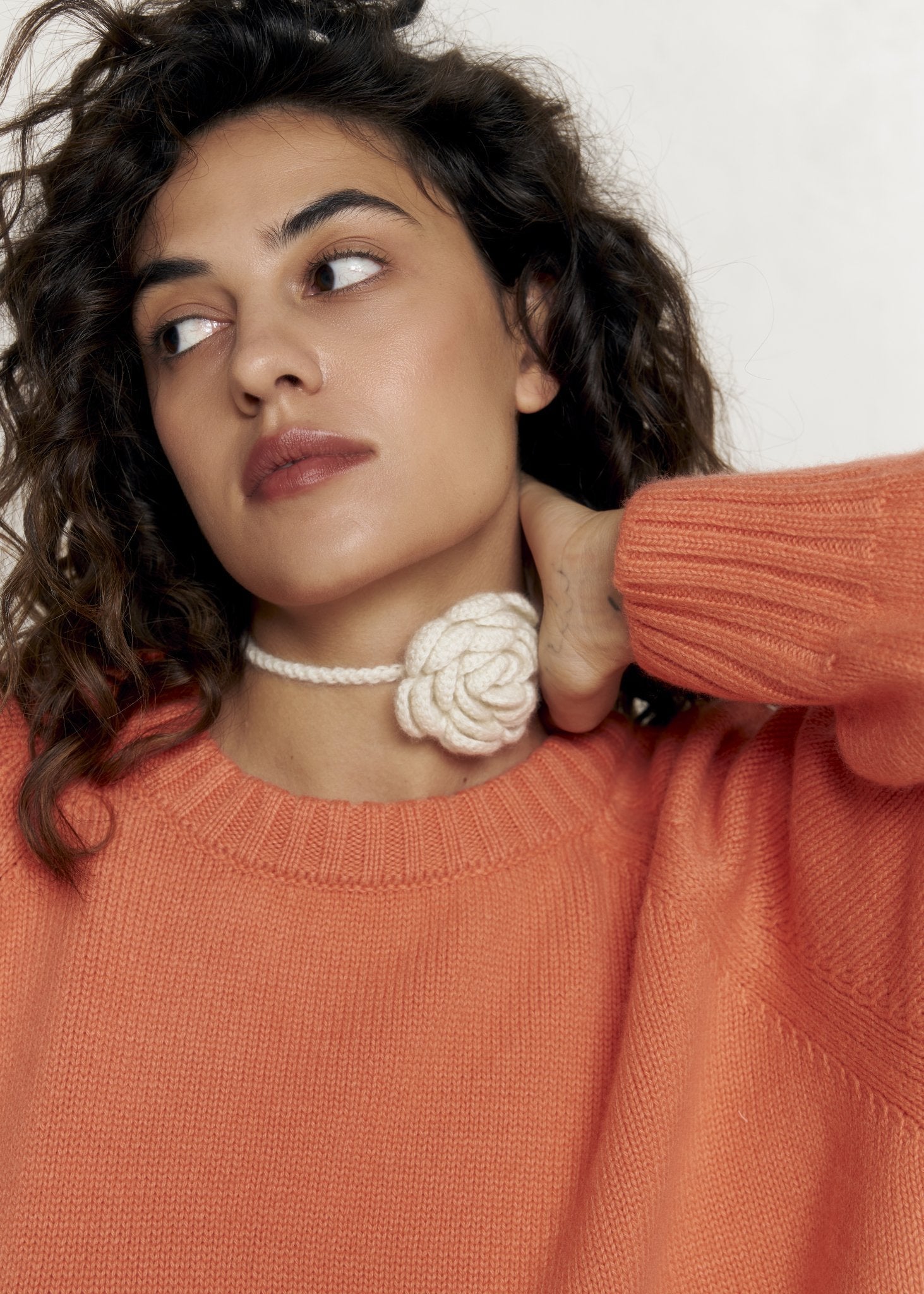 TROYANDA Cashmere Choker in Ivory - NiSO