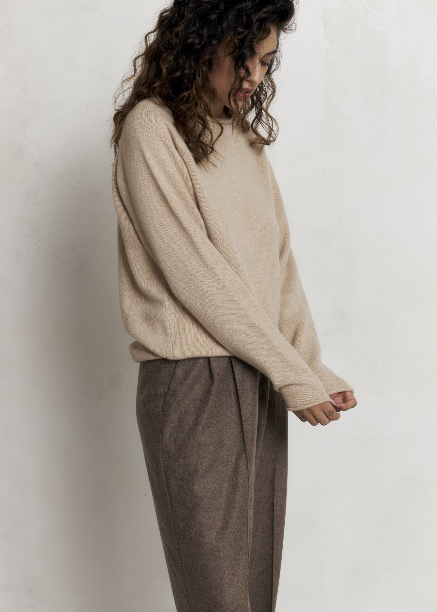YASNA Cashmere Sweater in Beige - NiSO