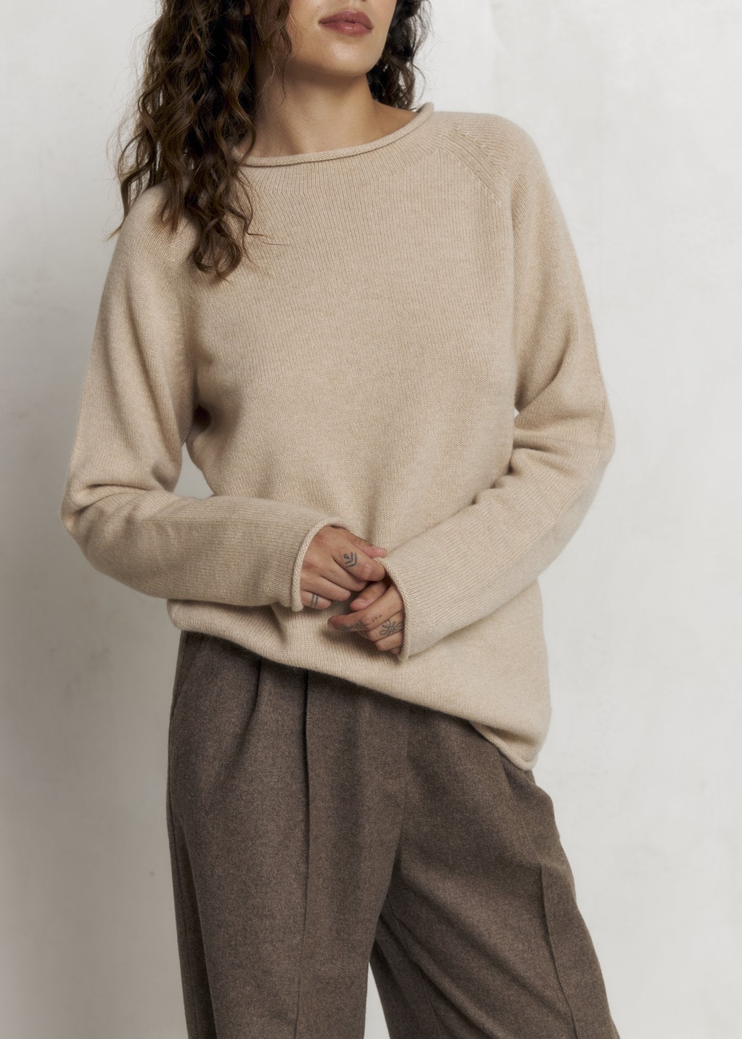 YASNA Cashmere Sweater in Beige - NiSO