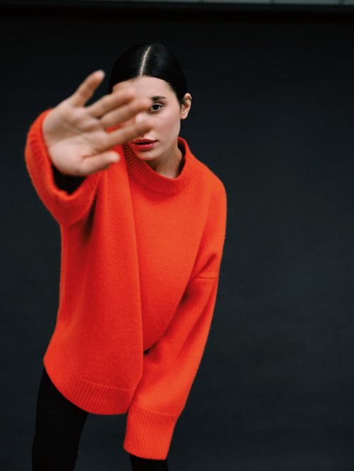 ZORIANA Oversized Cashmere Crew-neck Sweater in Vermilion
