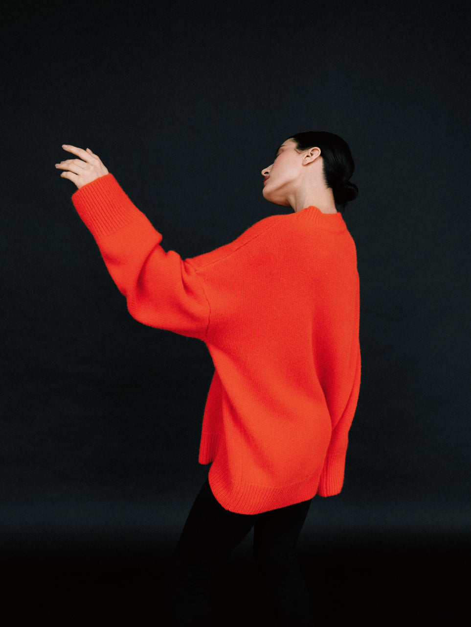 ZORIANA Oversized Cashmere Crew-neck Sweater in Vermilion