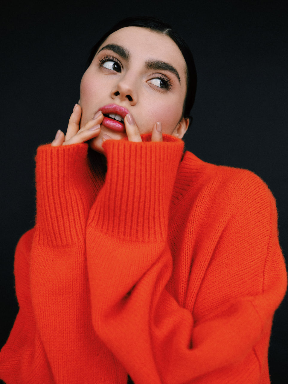 ZORIANA Oversized Cashmere Crew-neck Sweater in Vermilion