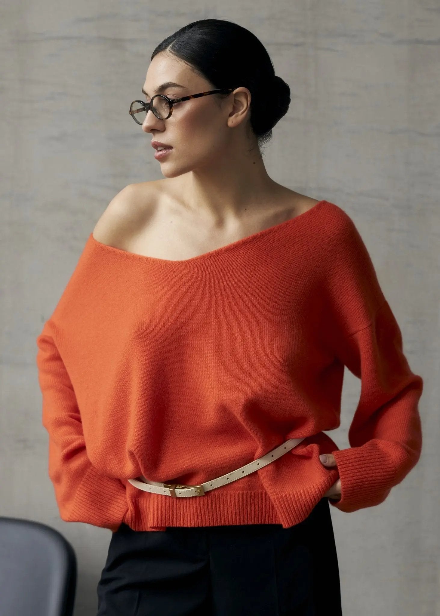 ZHADANA V-Neck Cashmere Sweater in Orange NiSO