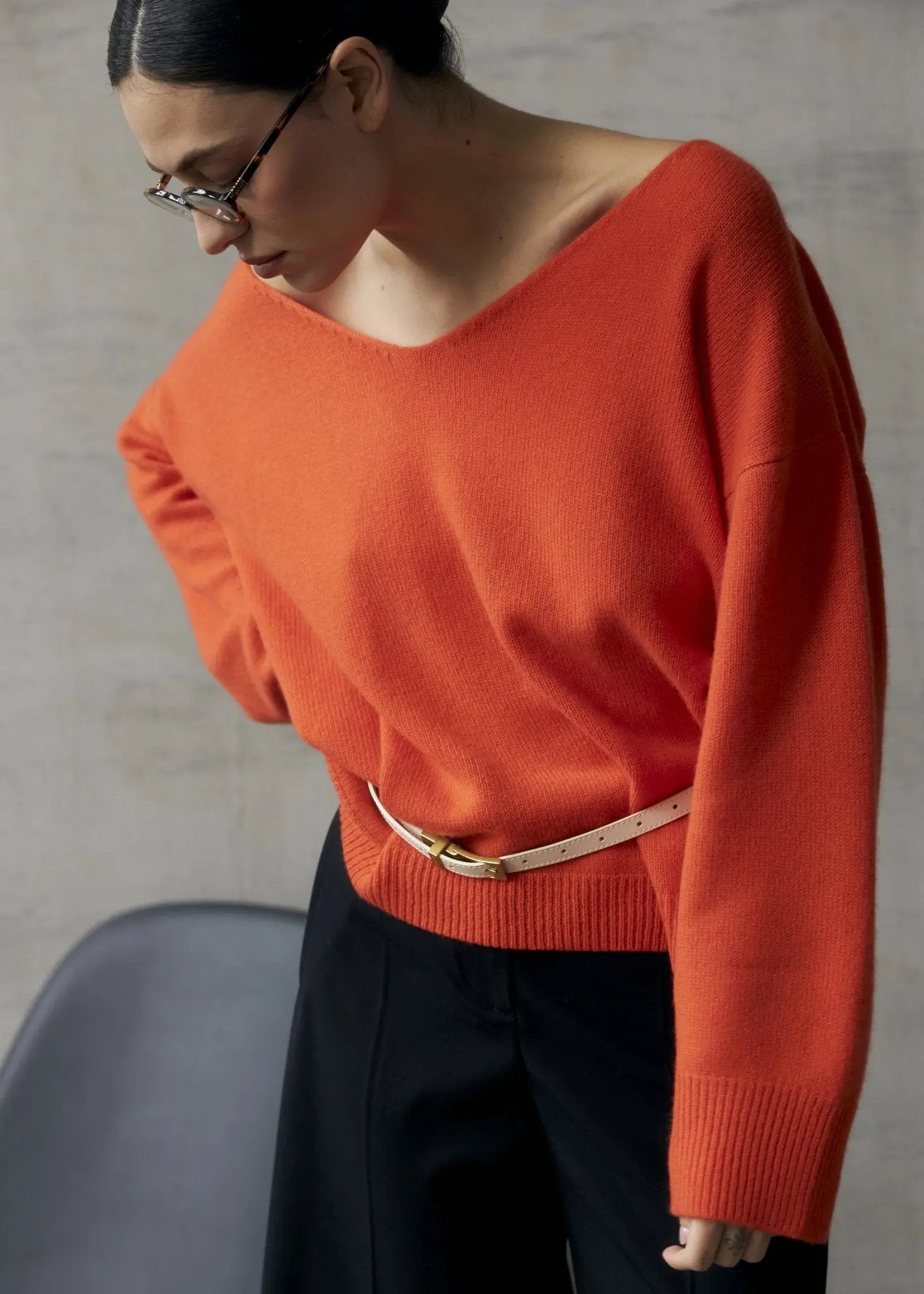 ZHADANA V-Neck Cashmere Sweater in Orange NiSO