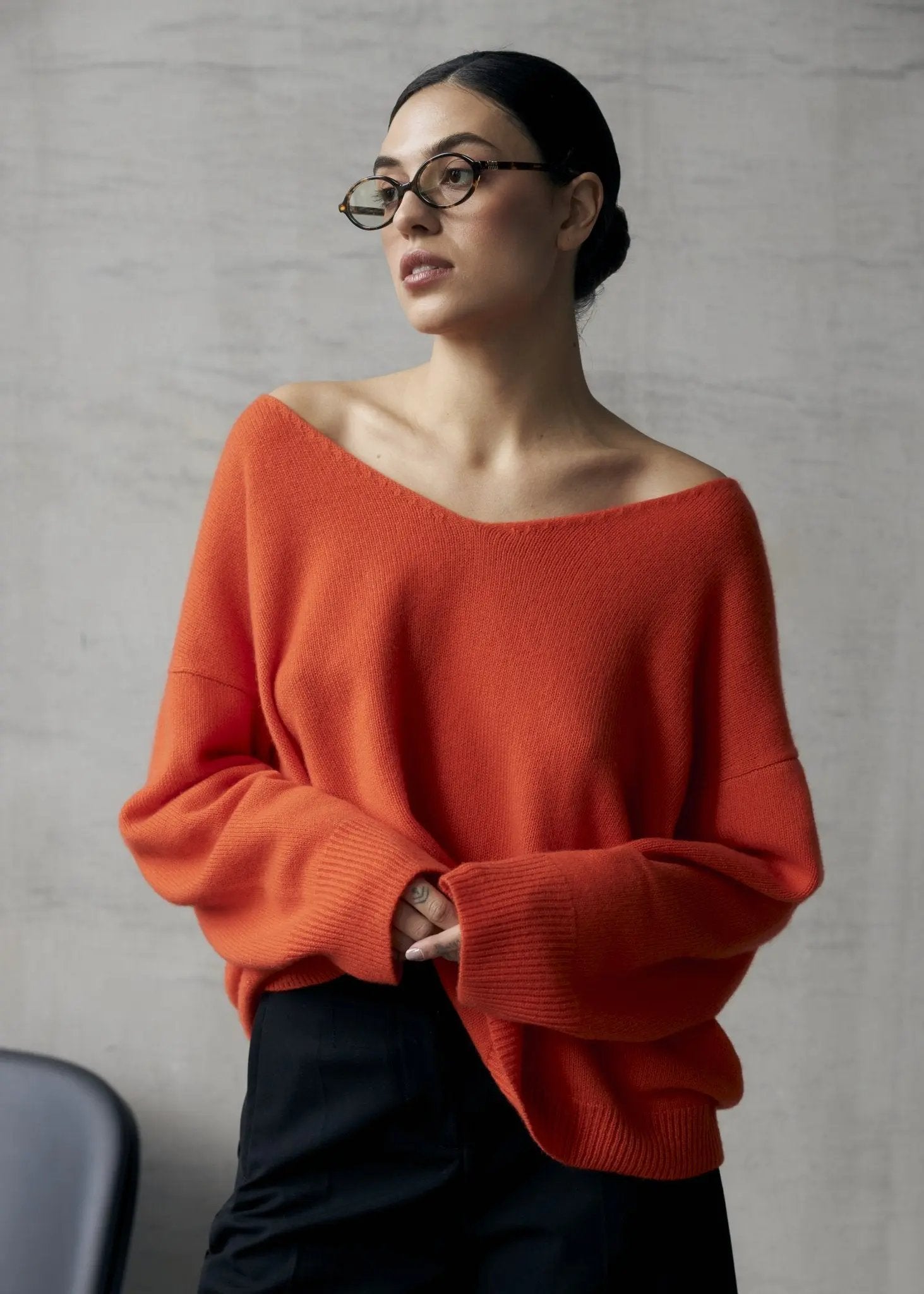 ZHADANA V-Neck Cashmere Sweater in Orange NiSO