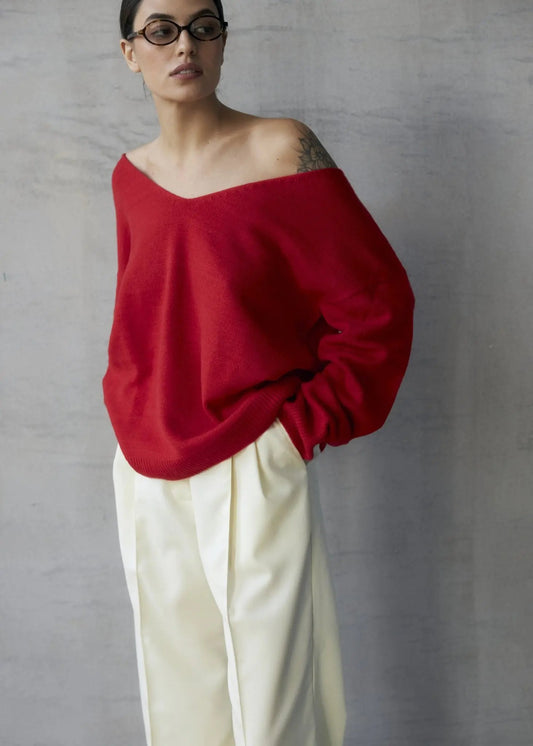 ZHADANA V-Neck Cashmere Sweater in Red NiSO