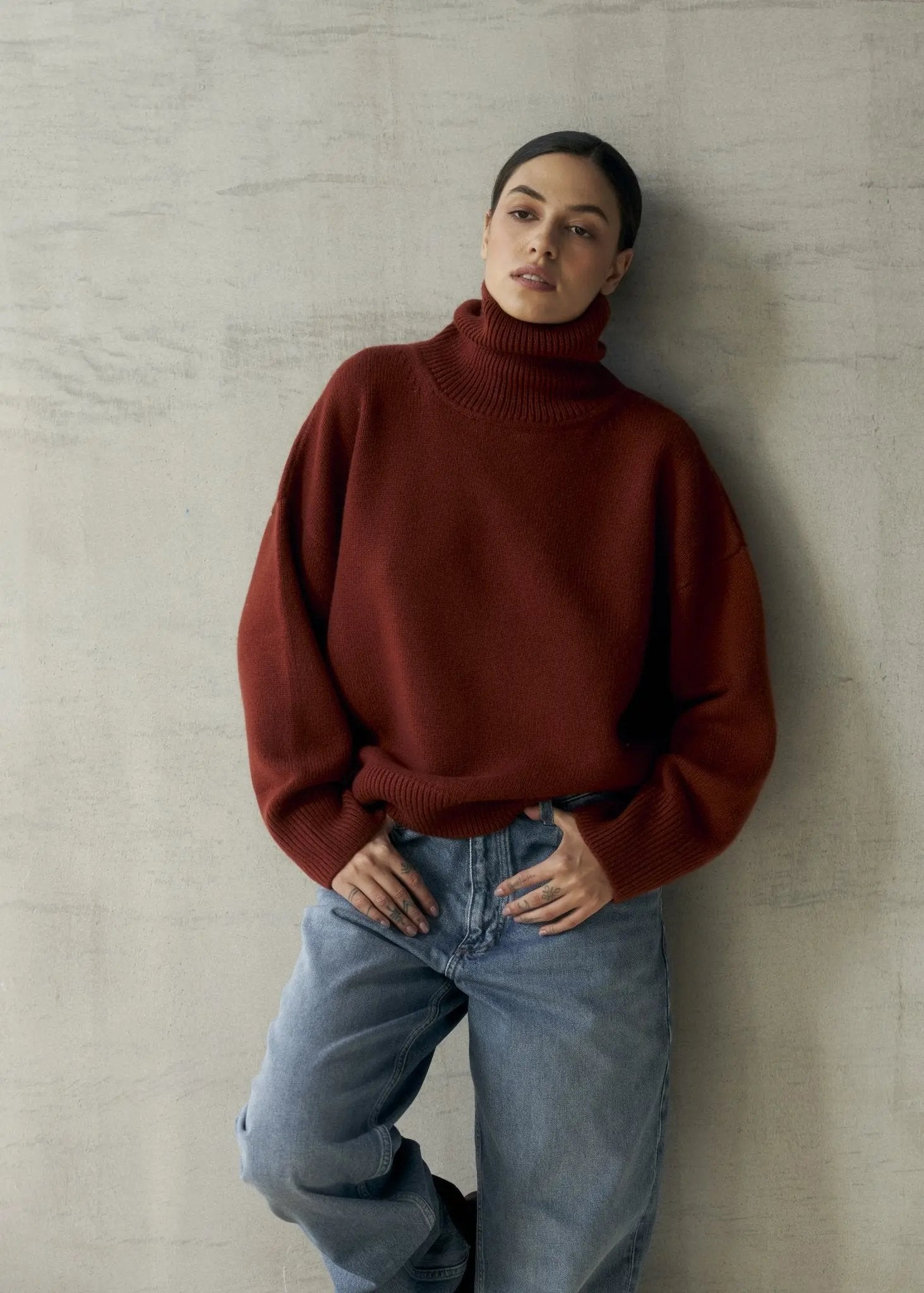 ZORIANA Turtle-Neck Cashmere Sweater in Terracotta NiSO