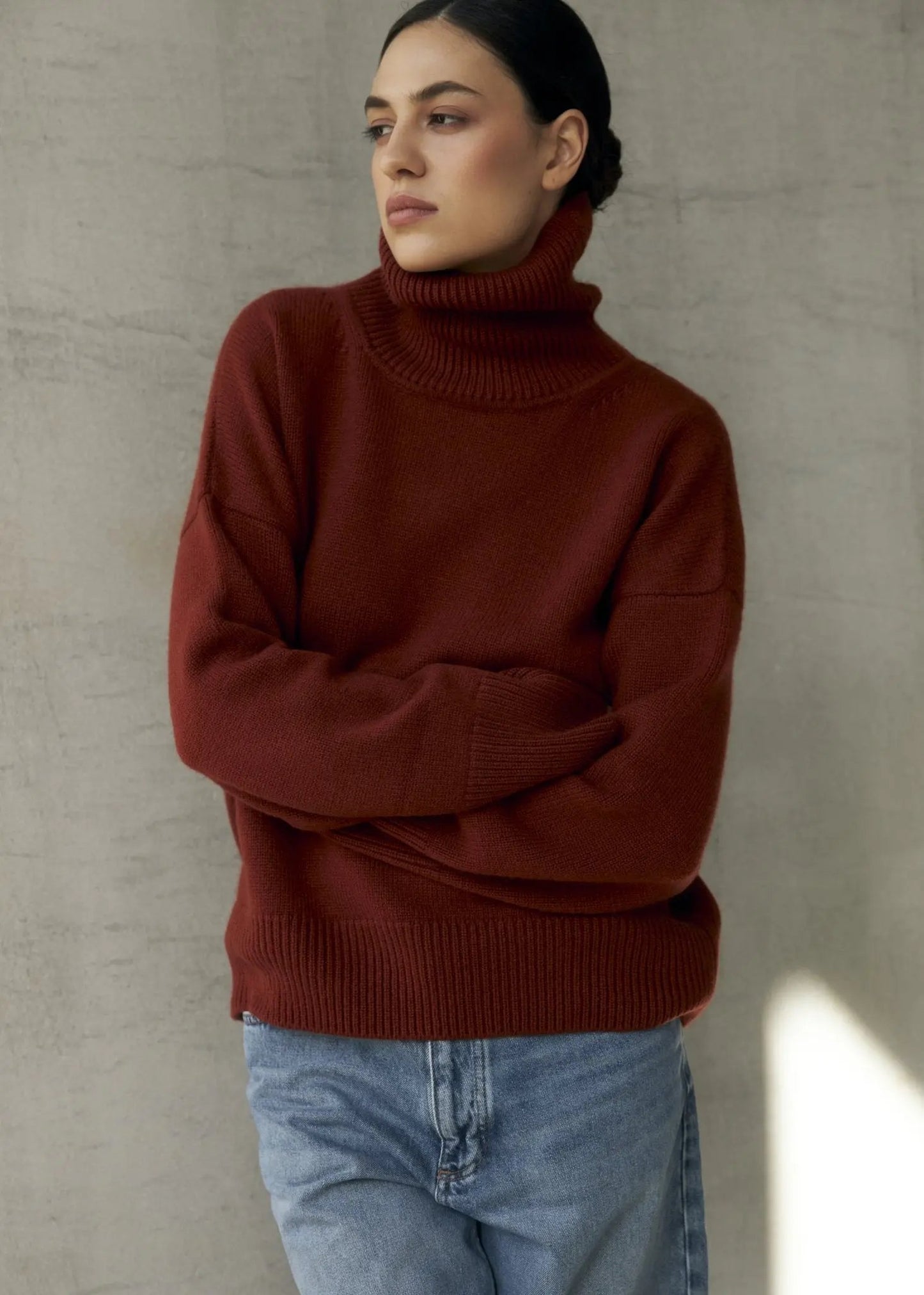 ZORIANA Turtle-Neck Cashmere Sweater in Terracotta NiSO