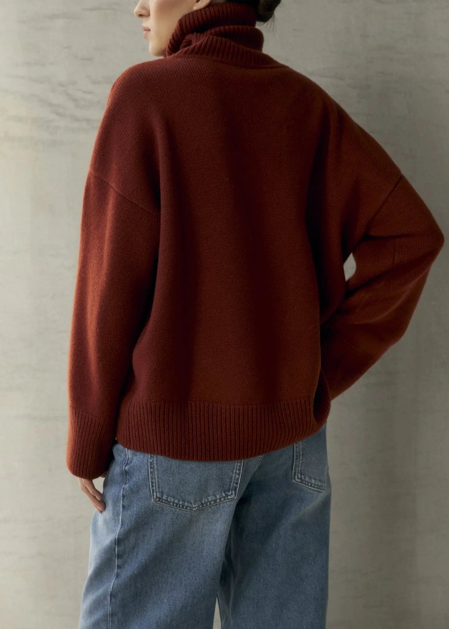 ZORIANA Turtle-Neck Cashmere Sweater in Terracotta NiSO