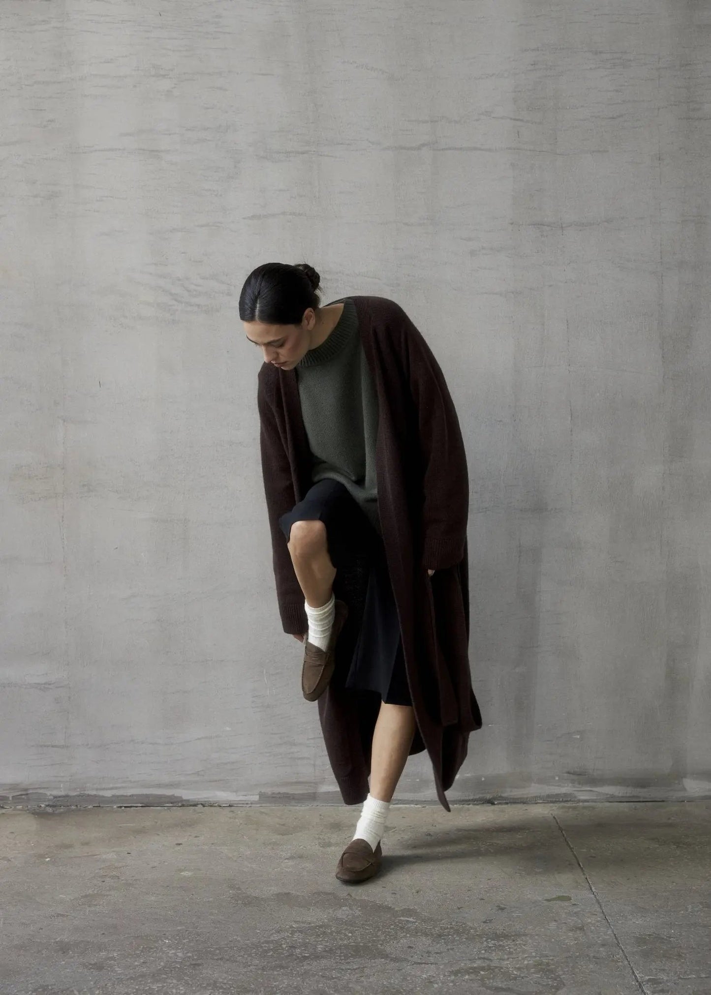 Long Cashmere Cardigan with Belt in Brown - NiSO