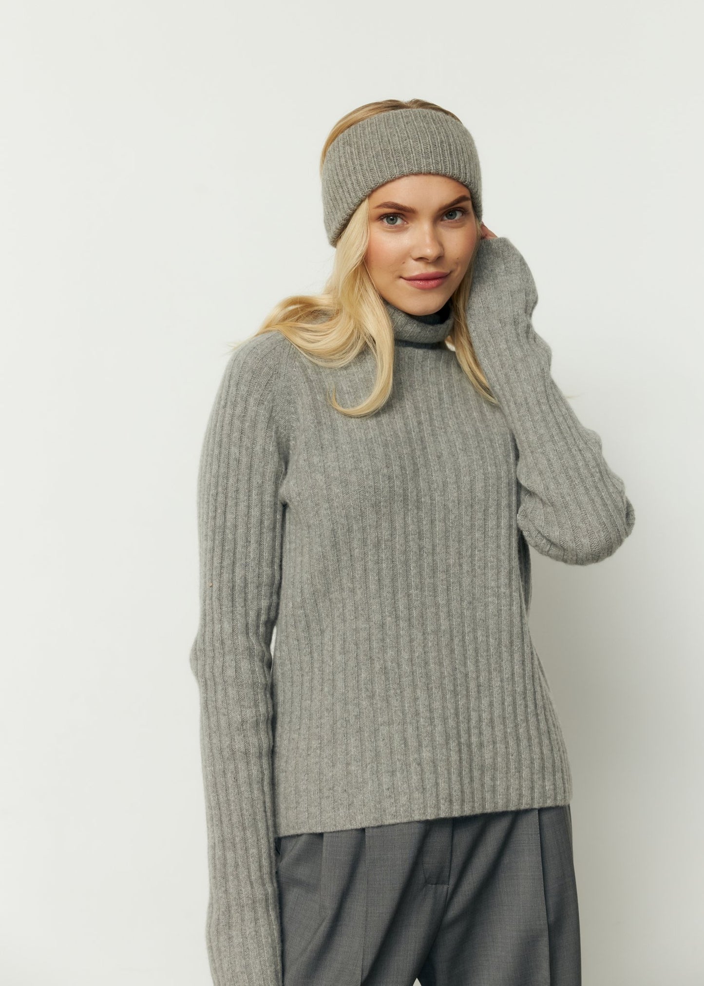 Cashmere Headband in Gray