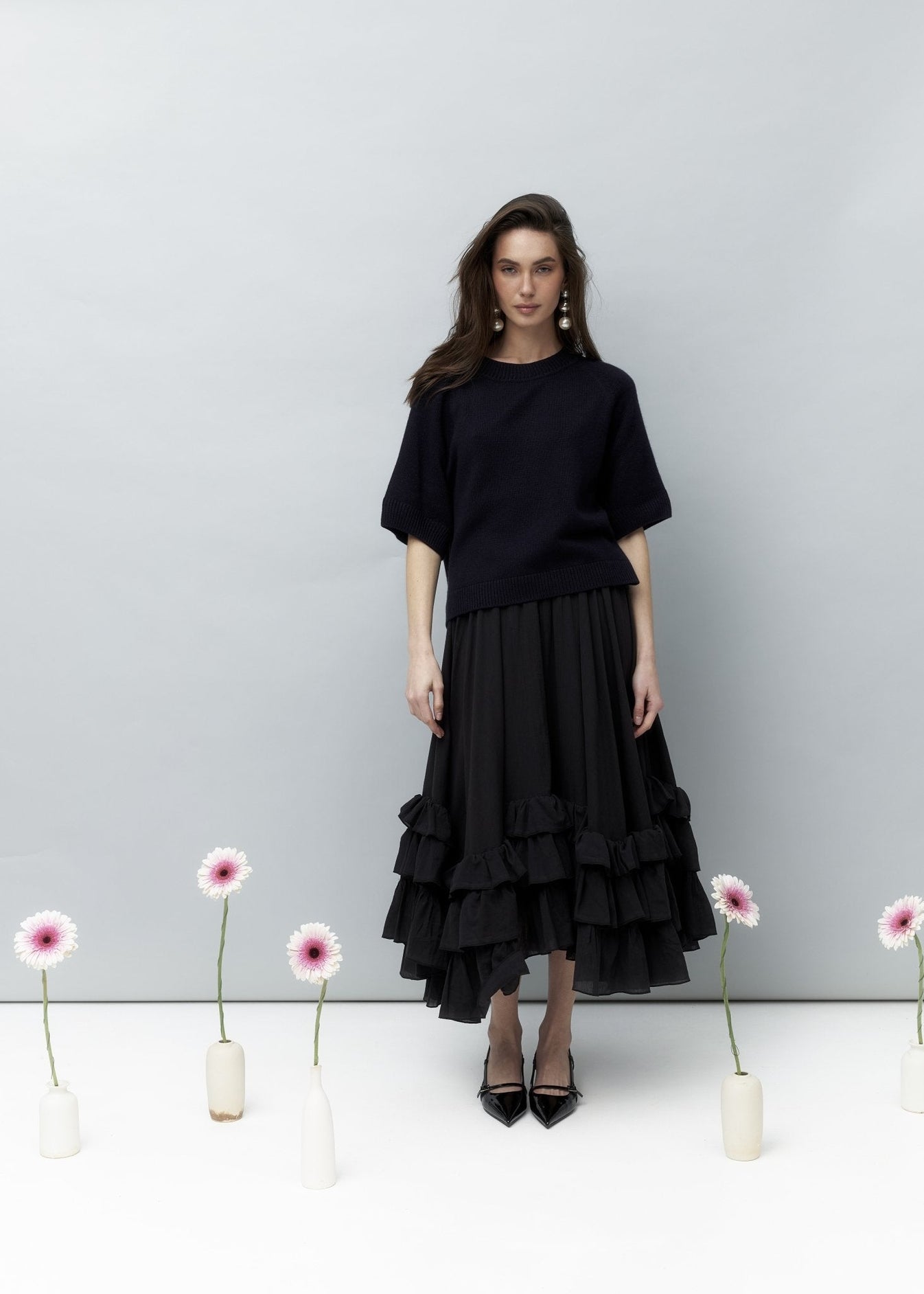 Lightweight Cashmere T-Shirt in Black NiSO