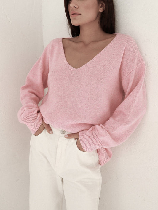 ZHADANA V-Neck Cashmere Sweater in Pink