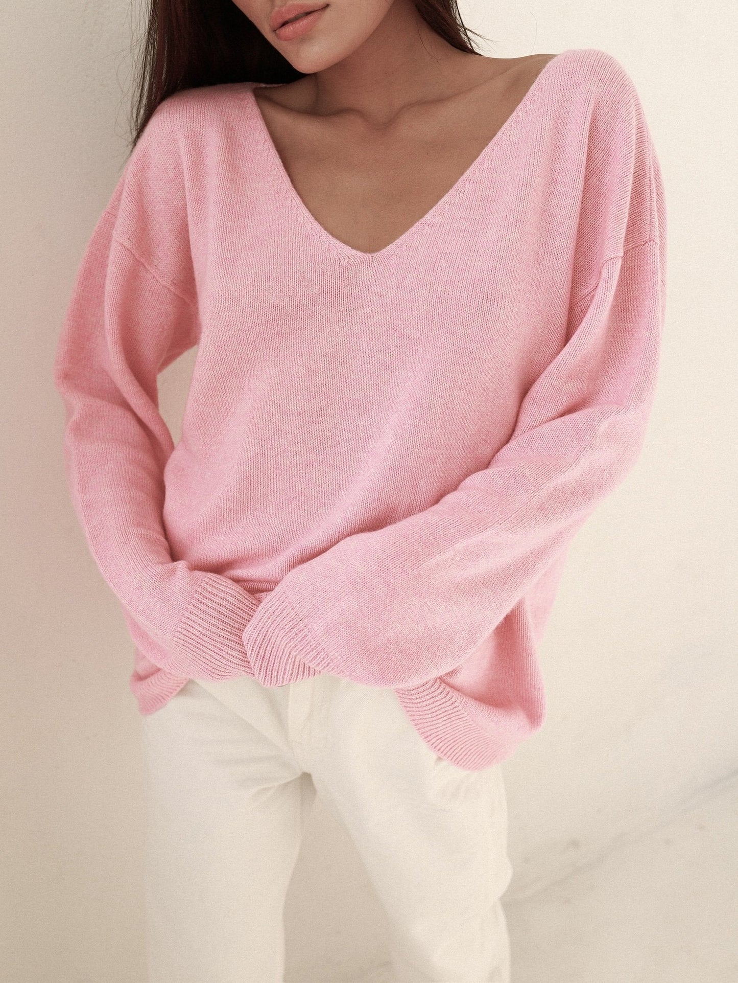 ZHADANA V-Neck Cashmere Sweater in Pink NiSO