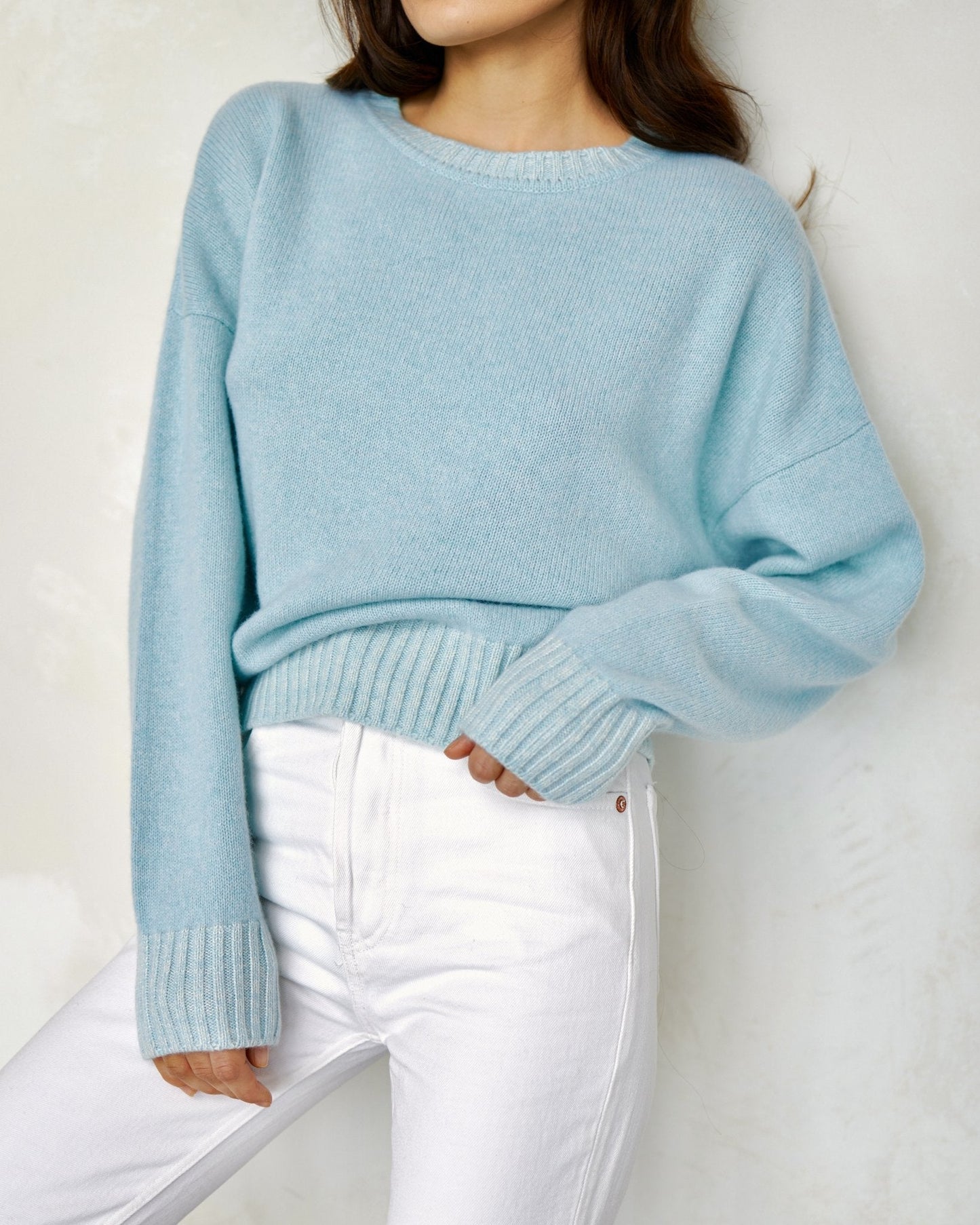 MILAVA Crew-Neck Cashmere Sweater in Aqua NiSO