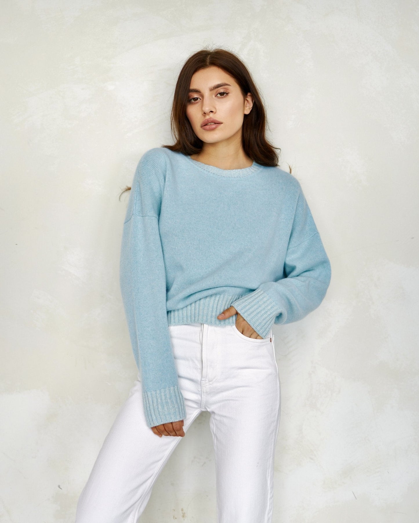 MILAVA Crew-Neck Cashmere Sweater in Aqua NiSO