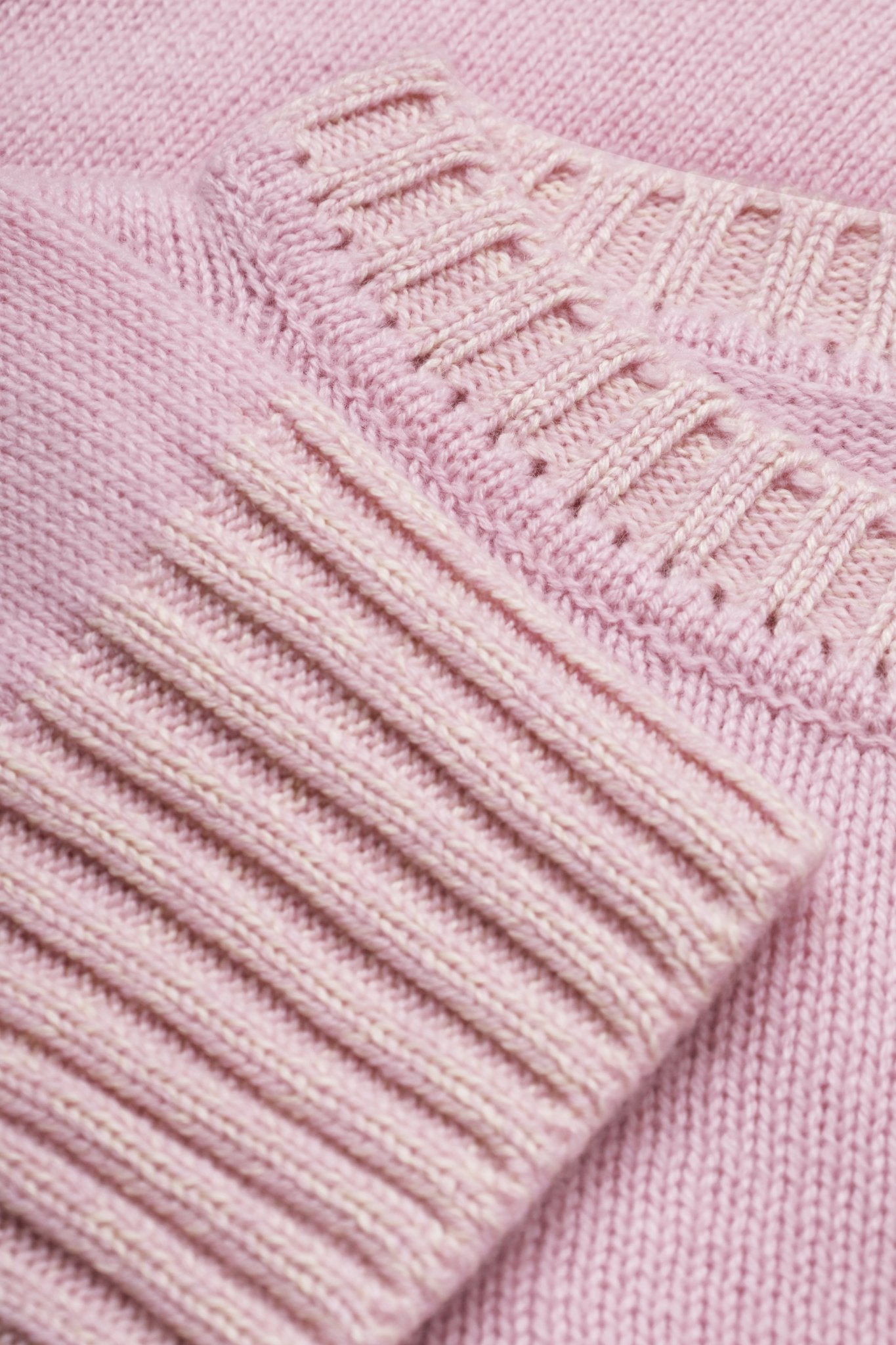 MILAVA Crew-Neck Cashmere Sweater in Pink NiSO