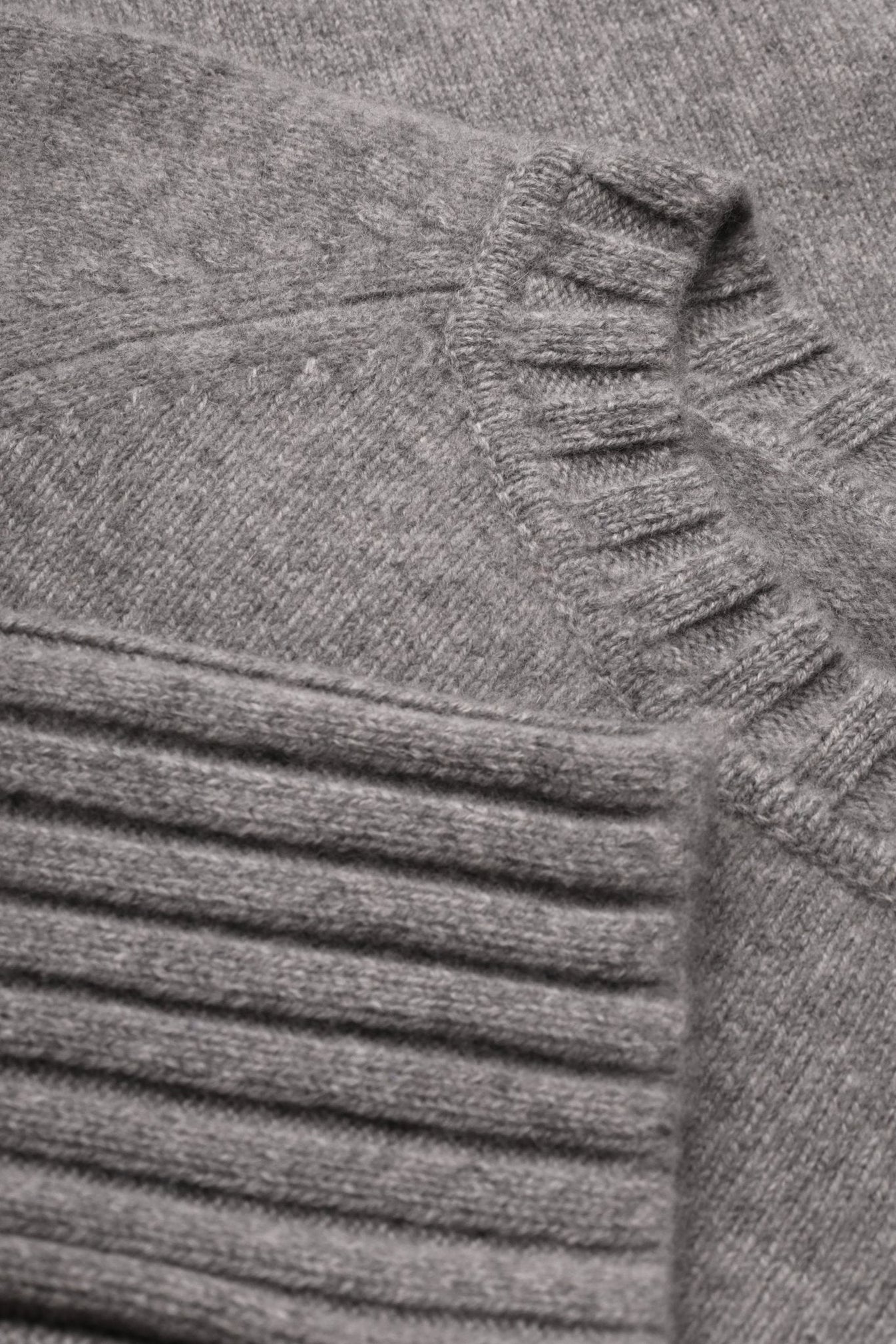 ORYNA Crew-Neck Cashmere Sweater in Gray NiSO