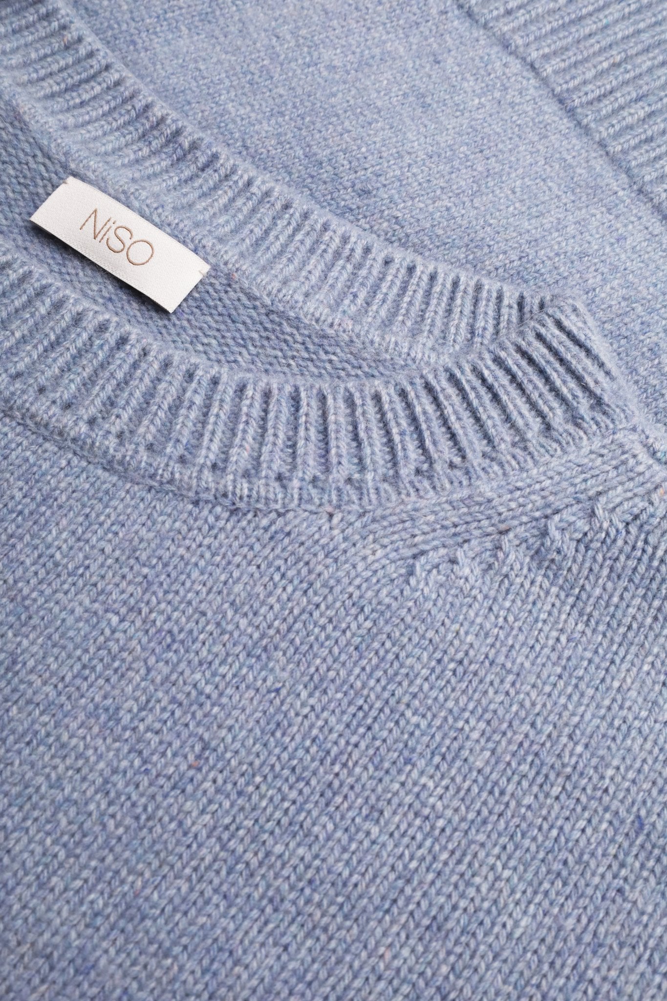 ZORIANA Crew-Neck Cashmere Sweater in Jeans Blue NiSO