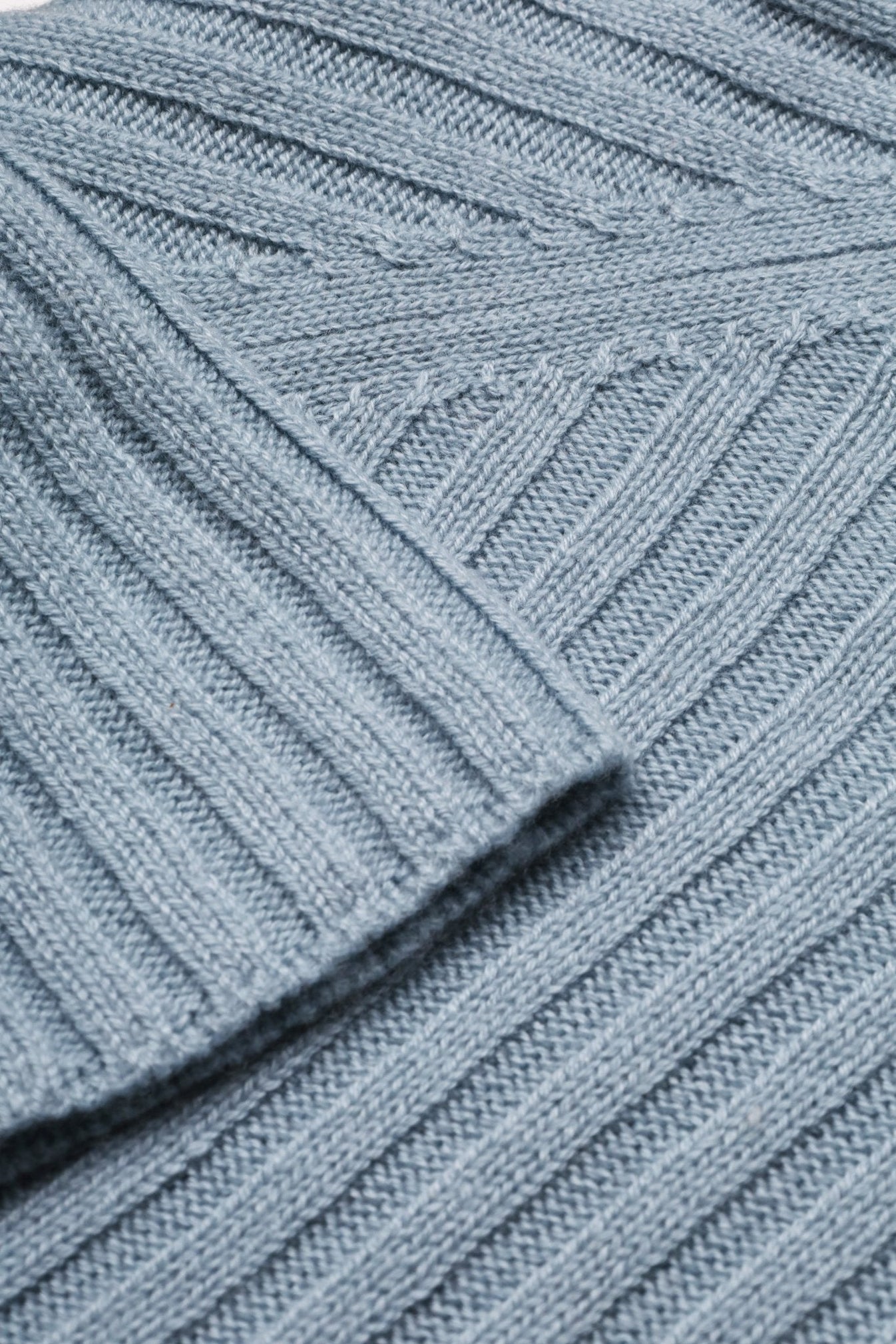 LILEYA Cashmere Sweater in Blue NiSO
