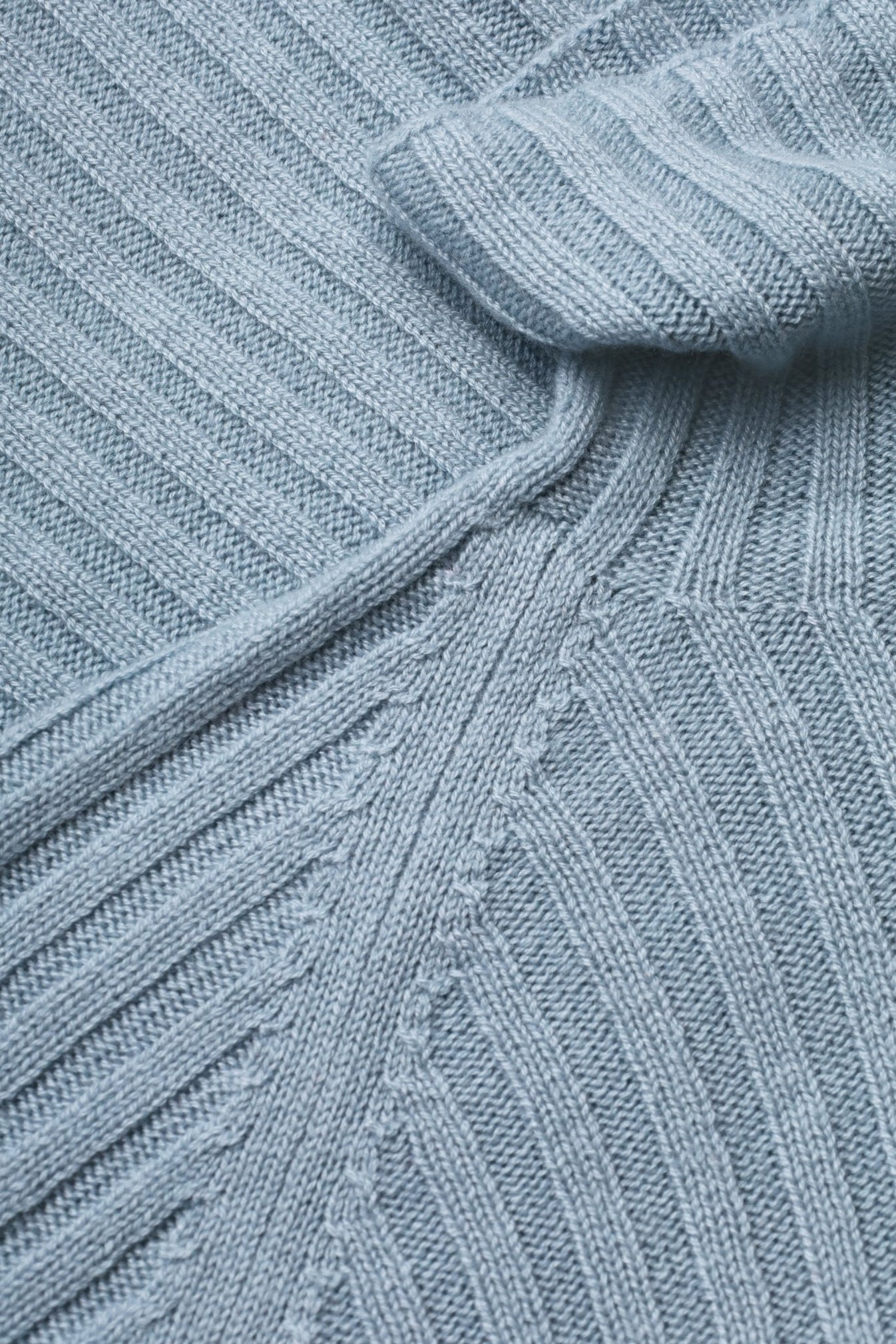 LILEYA Cashmere Sweater in Blue NiSO