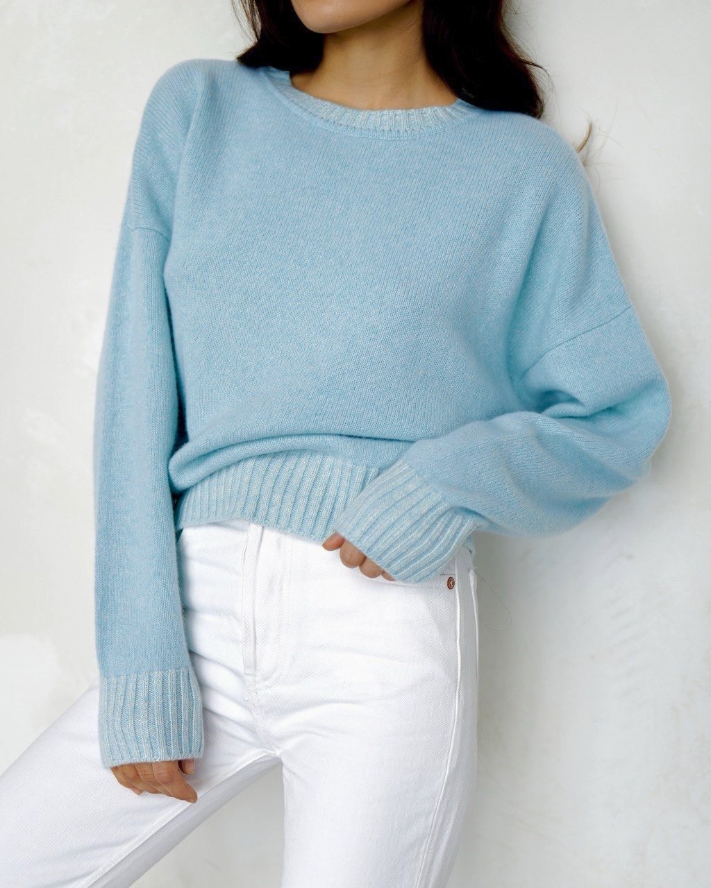 MILAVA Crew-Neck Cashmere Sweater in Aqua NiSO