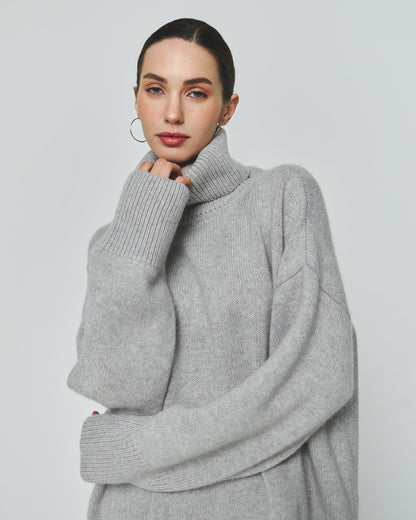 Large 100% Cashmere Oversize Sweater with Turtle Neck in Grey - NiSO