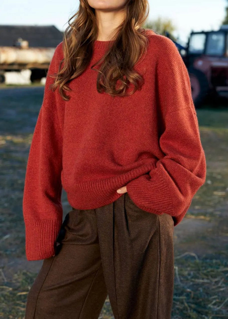 ZORIANA Crew-Neck Cashmere Sweater in Dark Orange NiSO