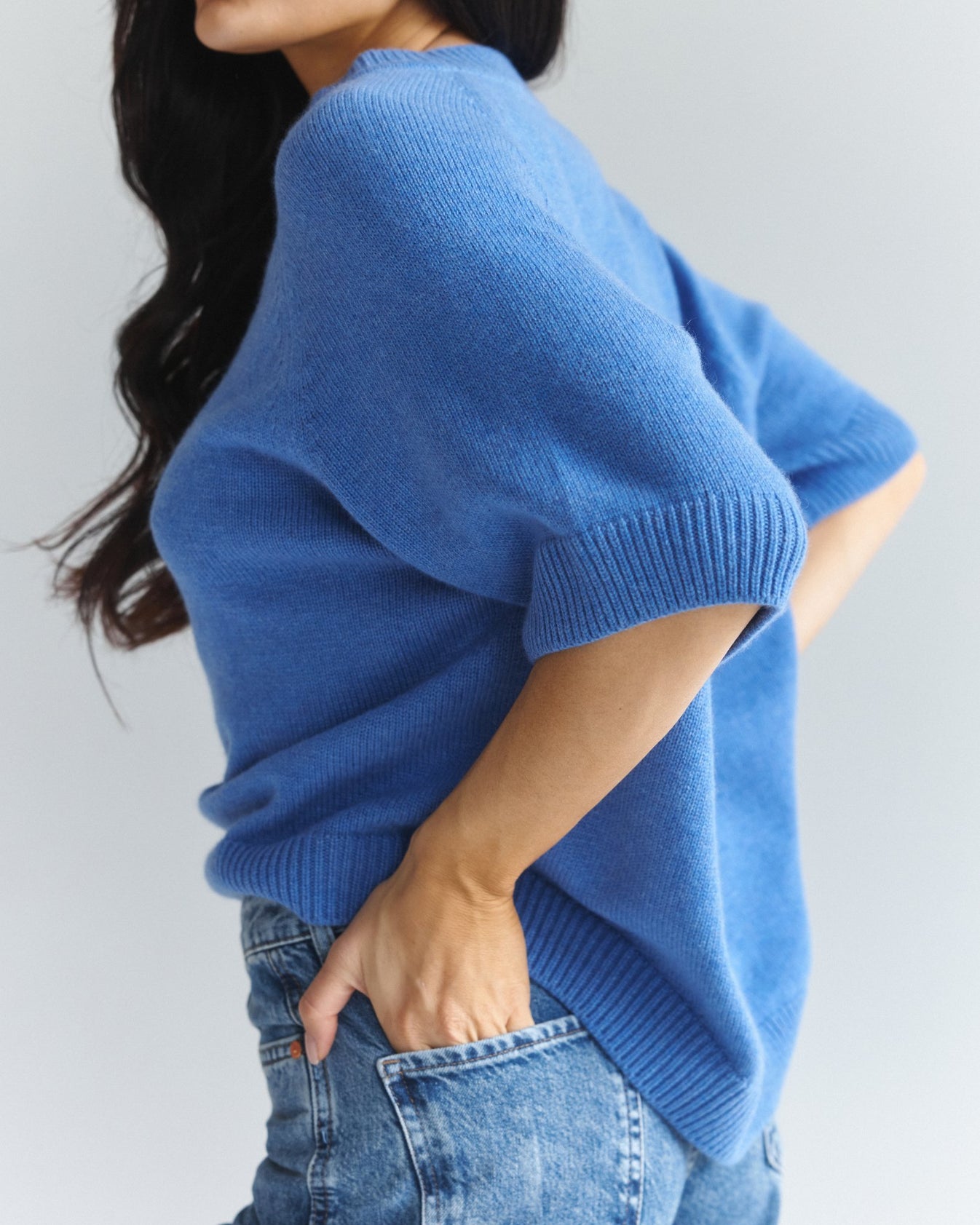 Lightweight Cashmere T-Shirt in Bright Blue | NiSO