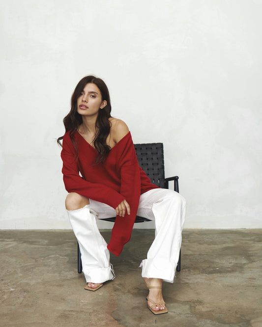 ZHADANA V - Neck Cashmere Sweater in Red - NiSO