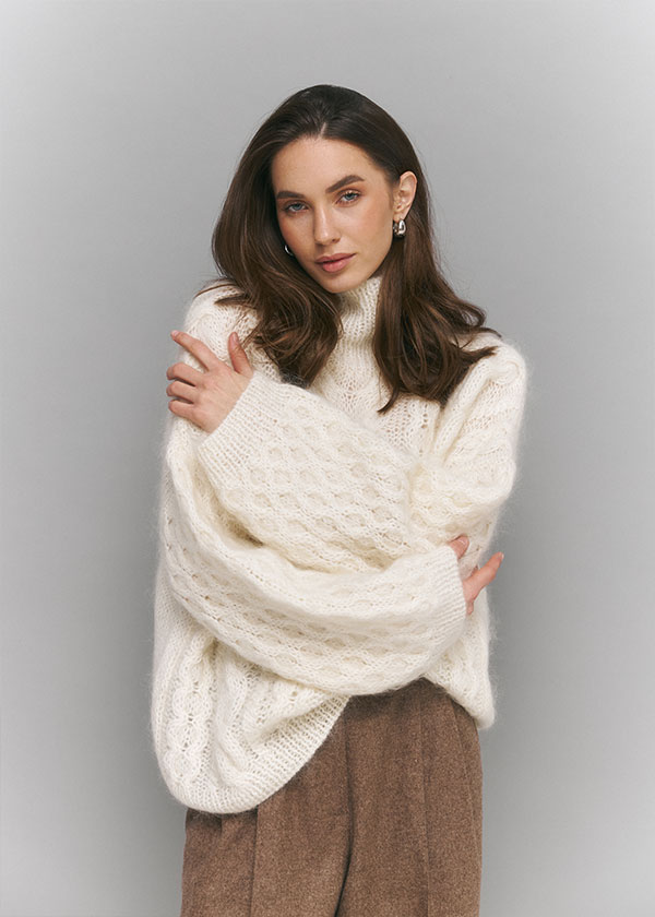 Oversized Mohair Sweater “Cloud”